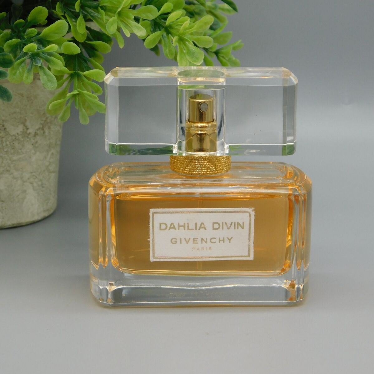 Givenchy Dahlia Divin EDP